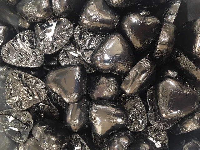 Sweetas954 Weddings Milk Chocolate Love Hearts Black - 1kg 3 Sweetas954 Weddings Milk Chocolate Love Hearts Black - 1kg