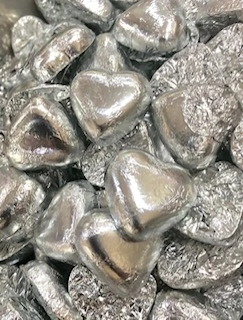 Sweetas954 Milk Chocolate Love Hearts Silver - 1kg Weddings 3 Sweetas954 Milk Chocolate Love Hearts Silver - 1kg Weddings