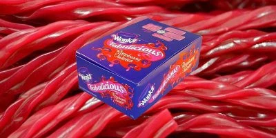 Sweetas954 Darrell Lea Fabulicious Raspberry Twister 3 Sweetas954 Darrell Lea Fabulicious Raspberry Twister